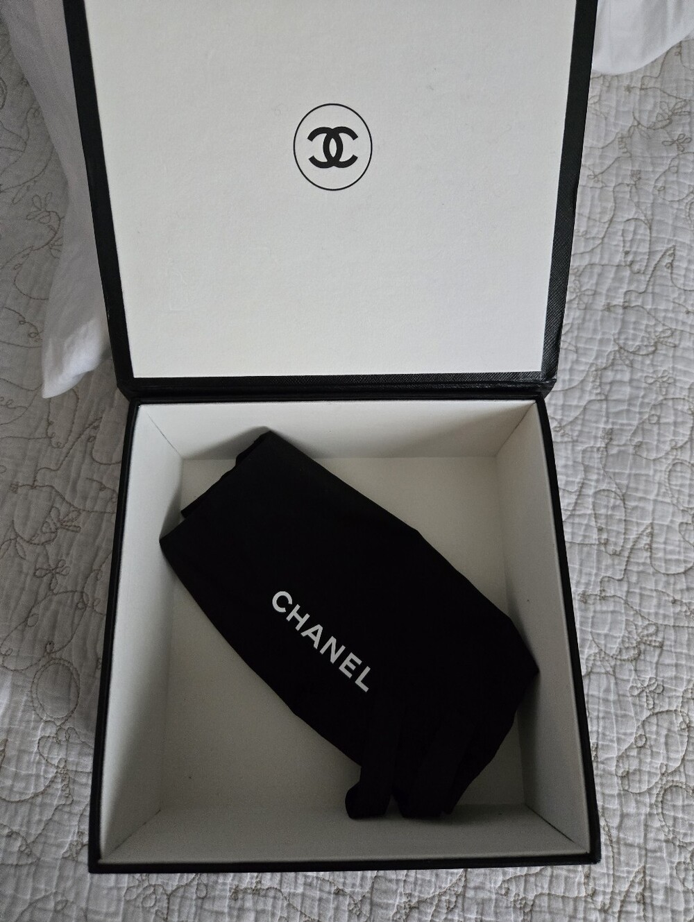 CHANEL Velvet GIFT BOX & DUST BAG